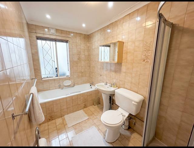 3 BEDROOM HOUSE TO LET IN VANDERBIJLPARK CW 3